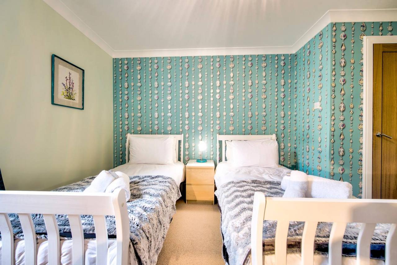 Altido Lovely 3br Townhouse With Free Parking And Balcony Holiday home Edinburgh