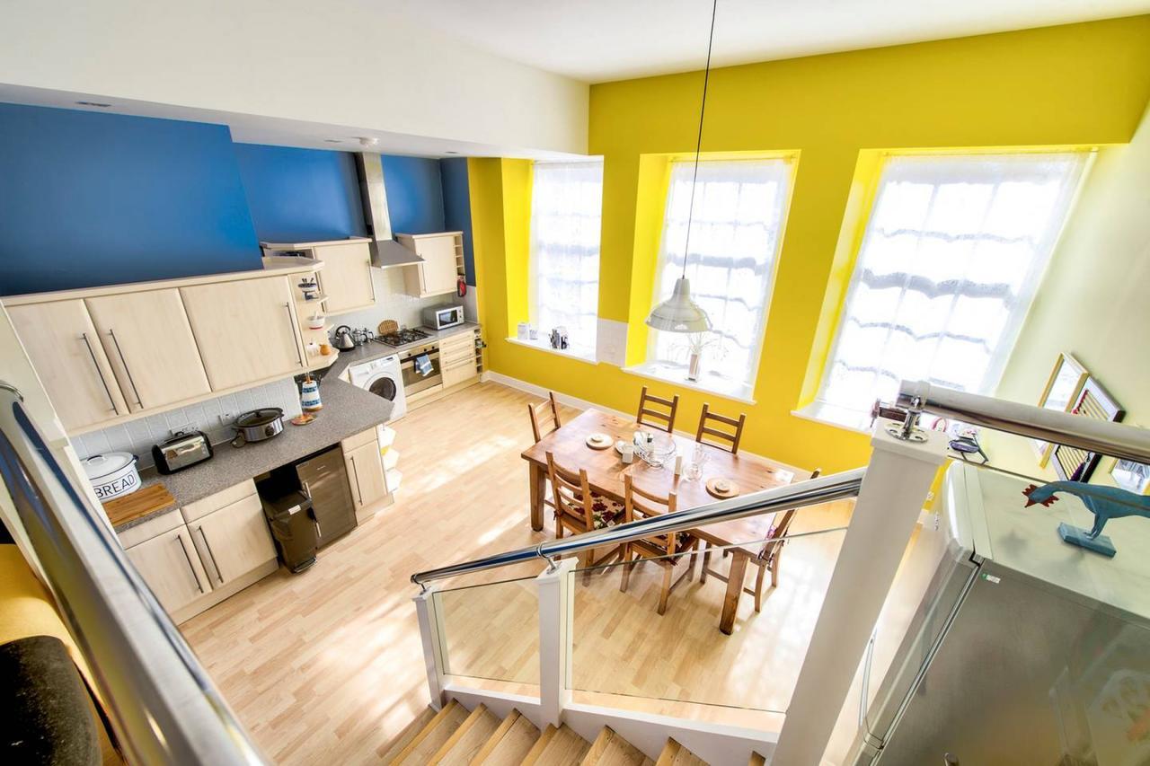 Altido Lovely 3br Townhouse With Free Parking And Balcony Ferienhaus EDI