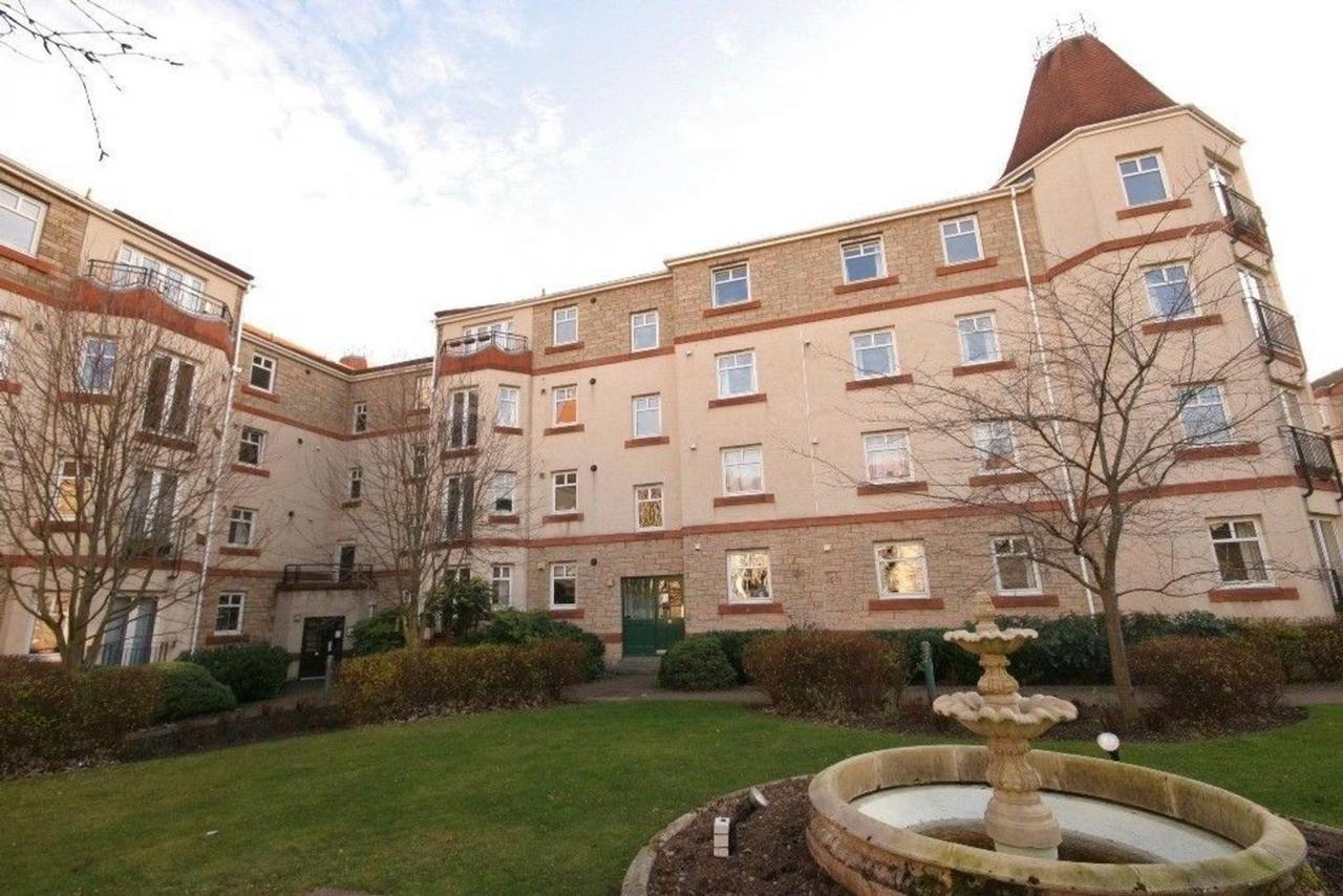 Altido Lovely 3br Townhouse With Free Parking And Balcony Edinburgh