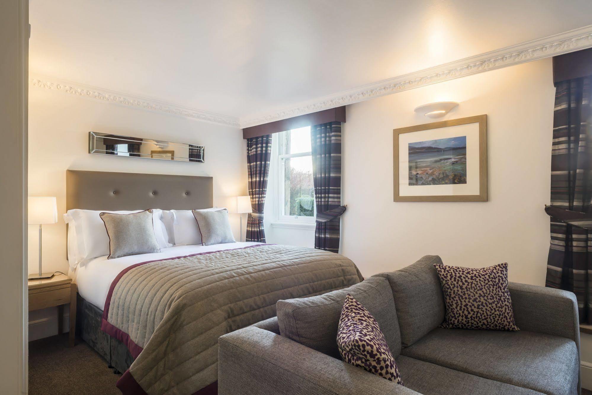 Fountain Court - Royal Garden Aparthotel Edinburgh
