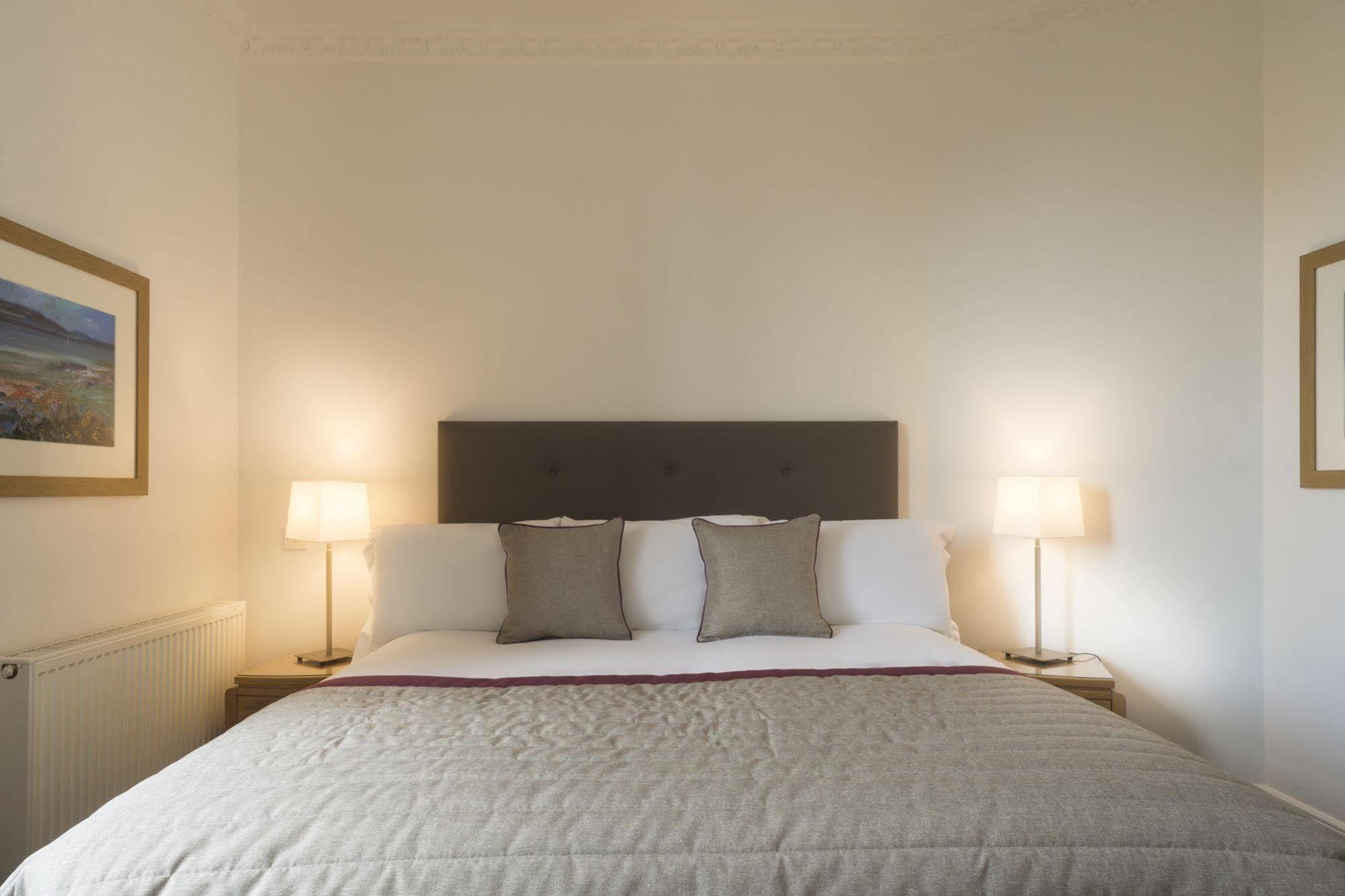 Fountain Court - Royal Garden 4* Edinburgh