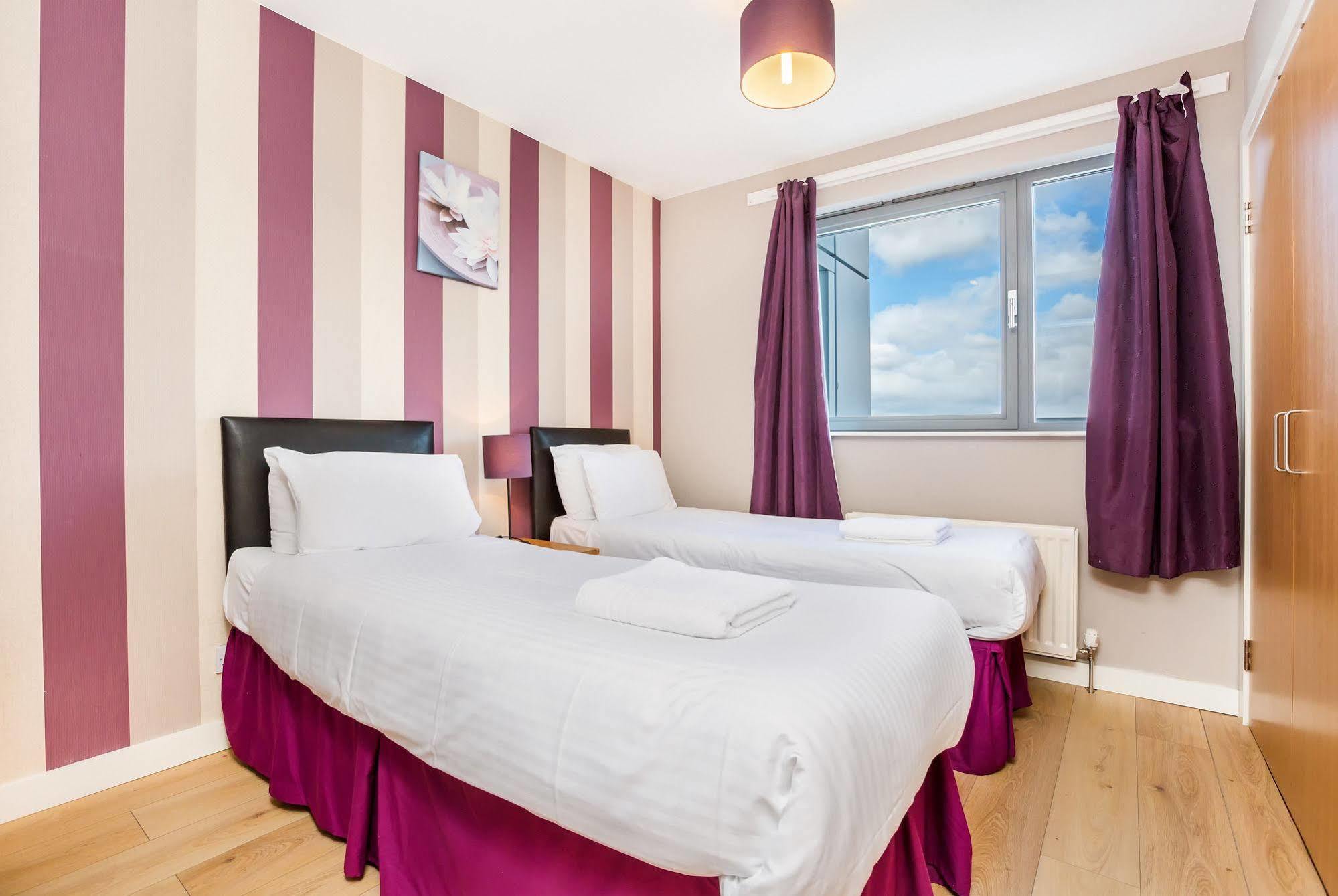 Hot-el-apartments Waterfront Aparthotel 4*