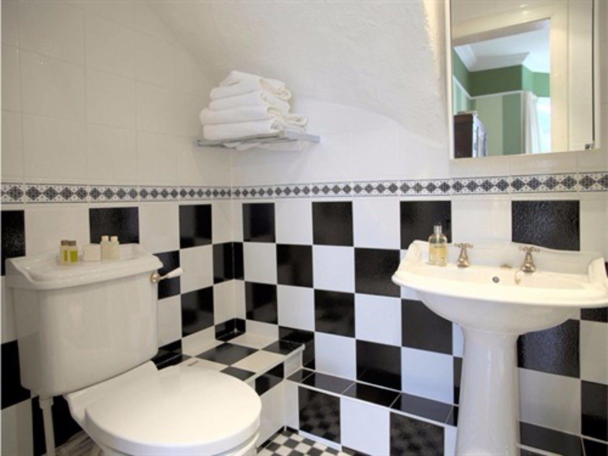 Cluaran House Gasthof EDI