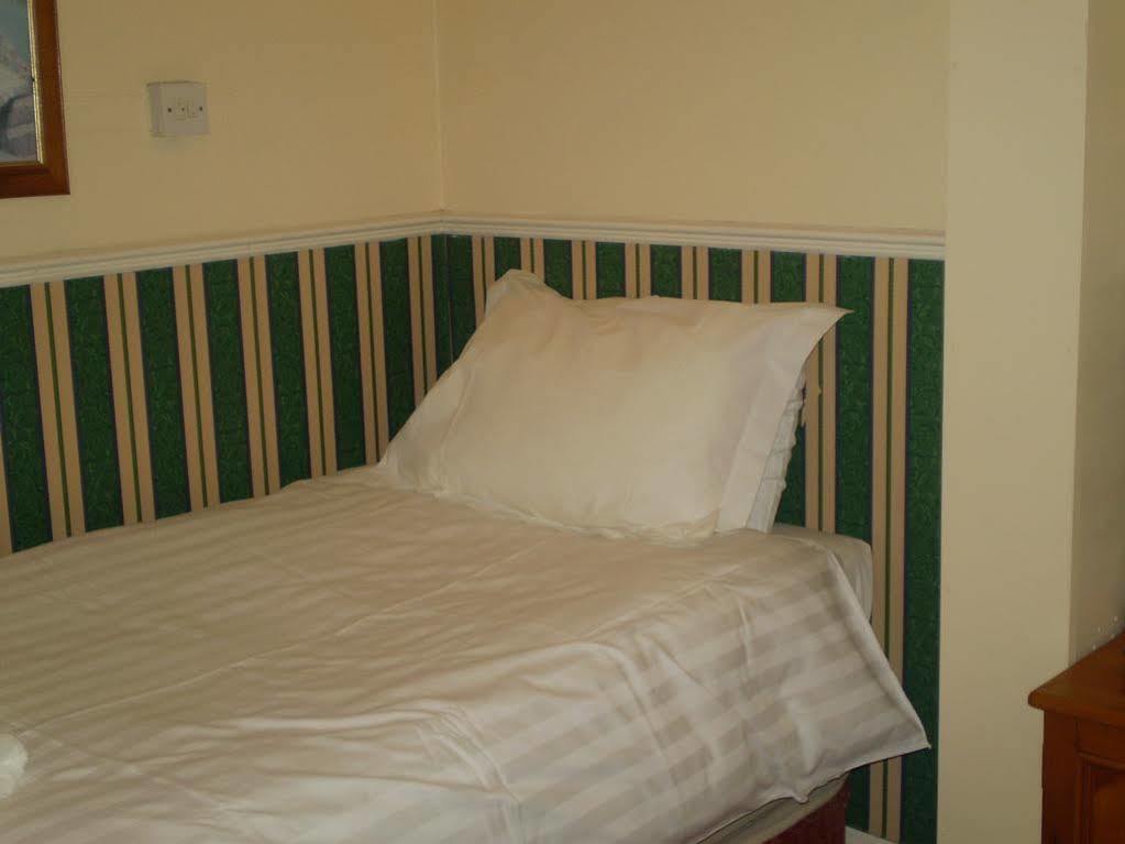 The Guards Hotel 3*