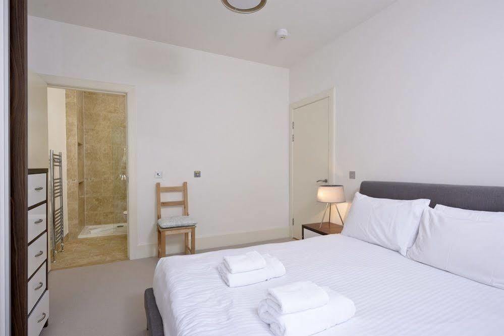 Destiny Scotland - St Andrew Square Apartment