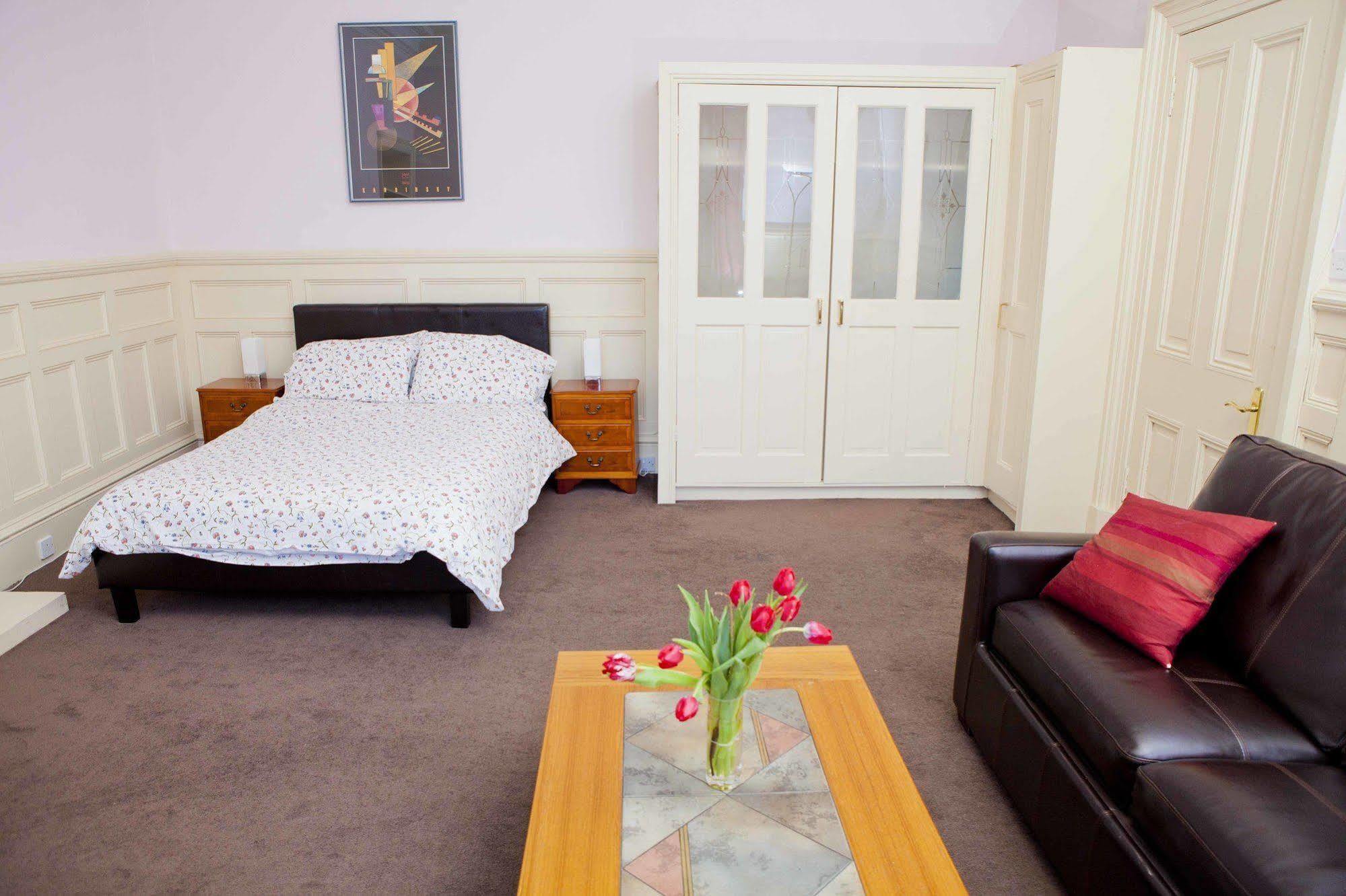 Palace Residential Lets Apartment EDI
