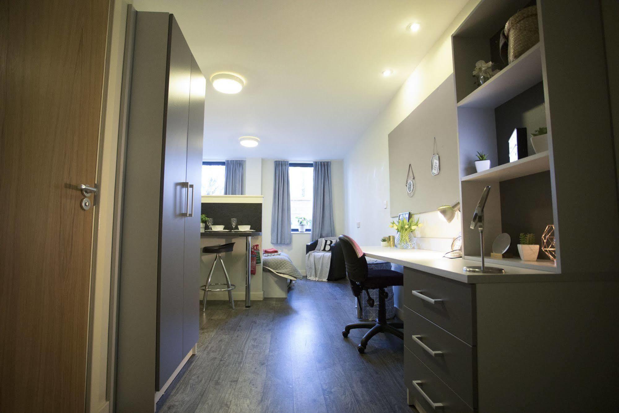 Beaverbank Place - Campus Hotel