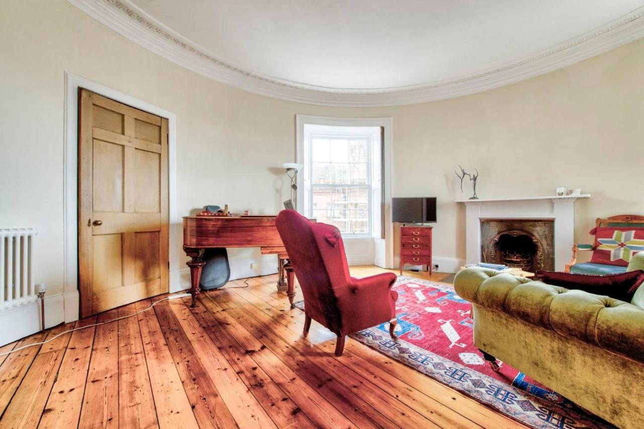 Apartment Altido Spacious & Elegant Apt By St Andrew Square W View Edinburgh