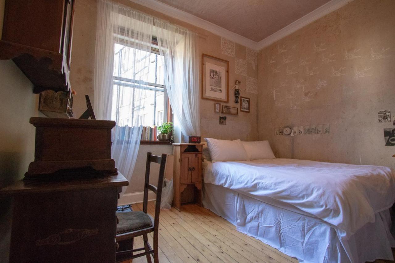 1 Bedroom Flat In The Centre * Edinburgh
