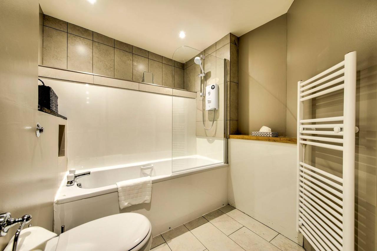 Altido Stunning And Modern 3bedroom Mews House With Parking