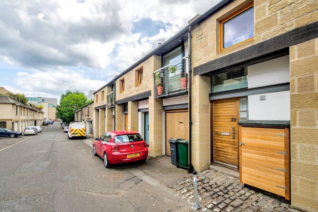 Altido Stunning And Modern 3bedroom Mews House With Parking Holiday home Edinburgh