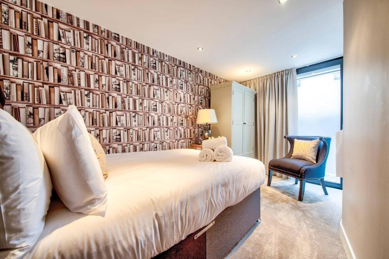 Holiday home Altido Stunning And Modern 3bedroom Mews House With Parking Edinburgh