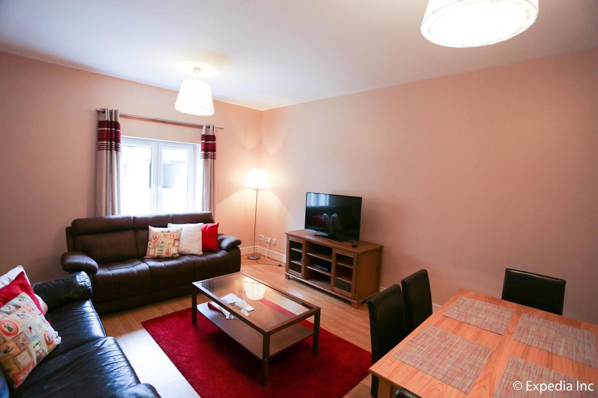 Playhouse Apartment *