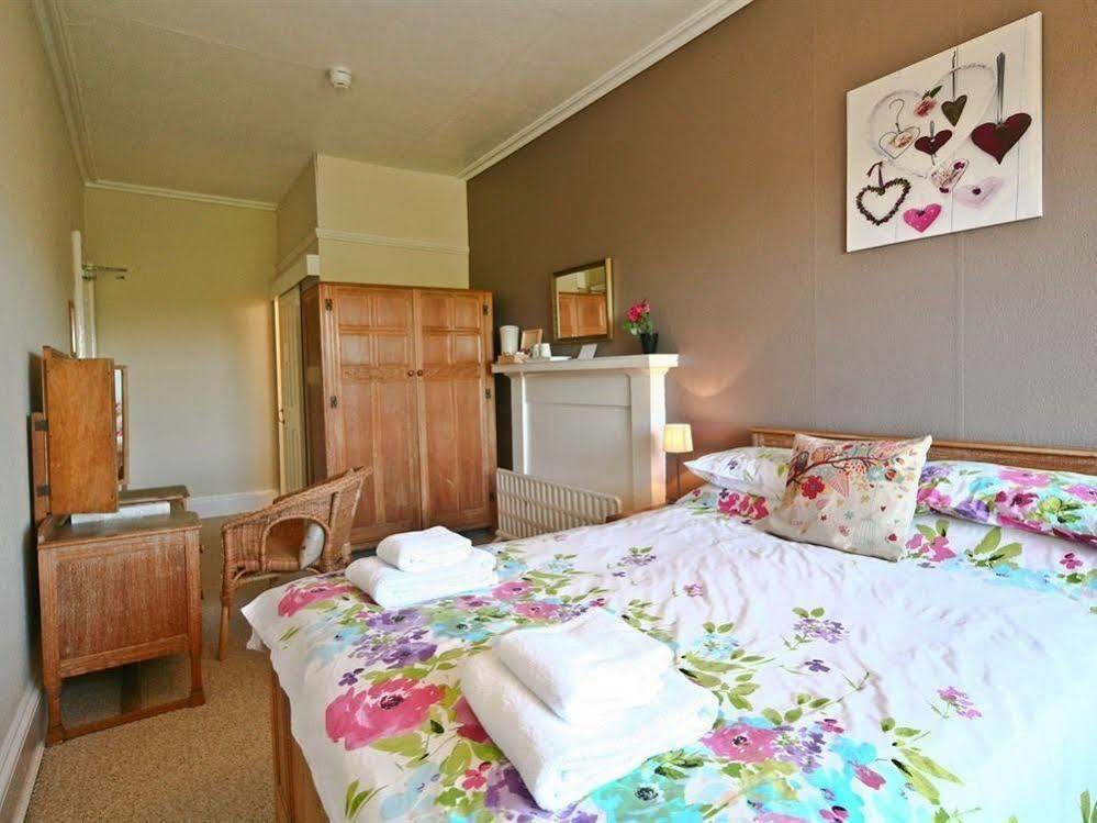 Guest house Halcyon House