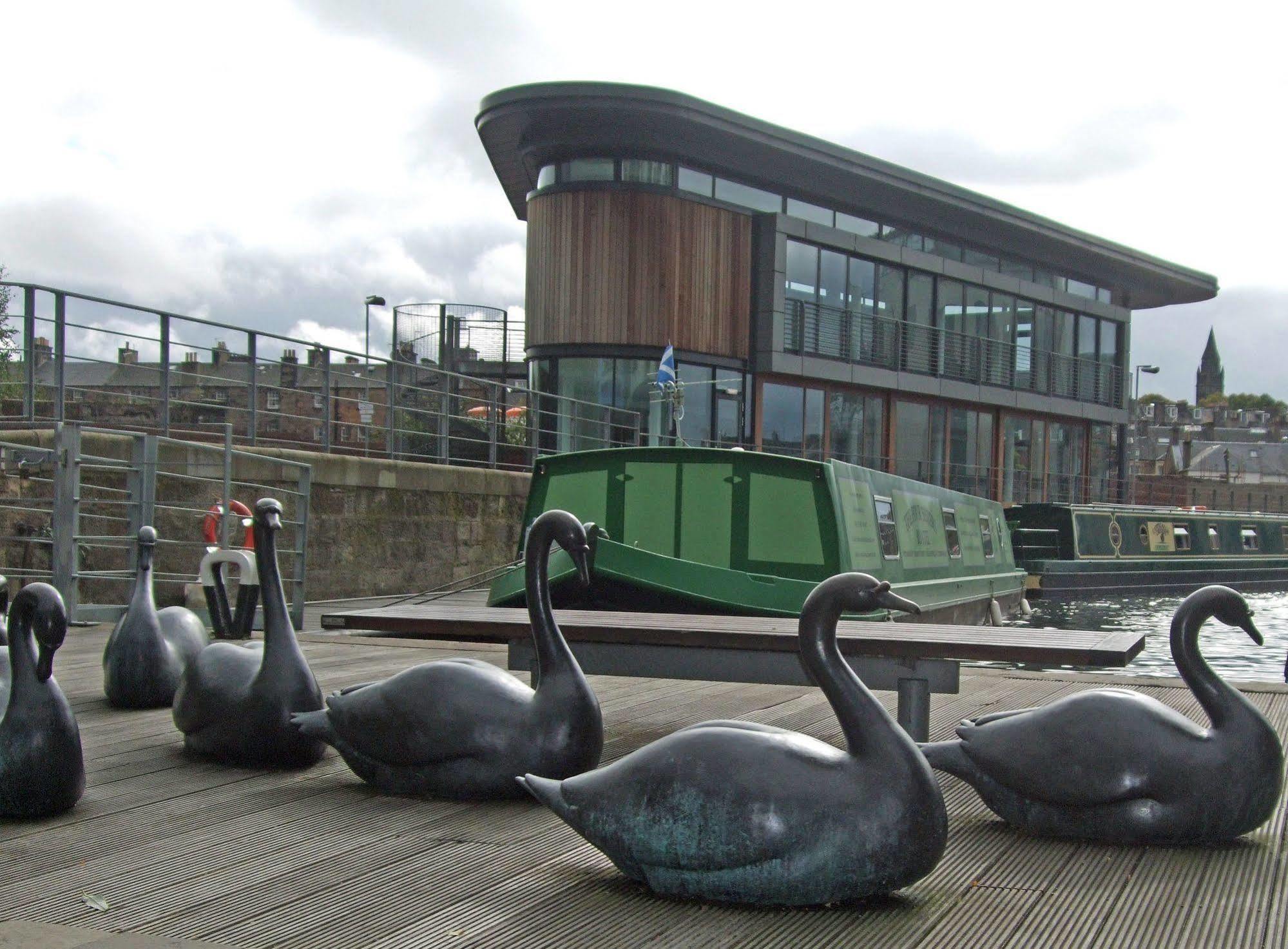 Botel - Houseboats Edinburgh