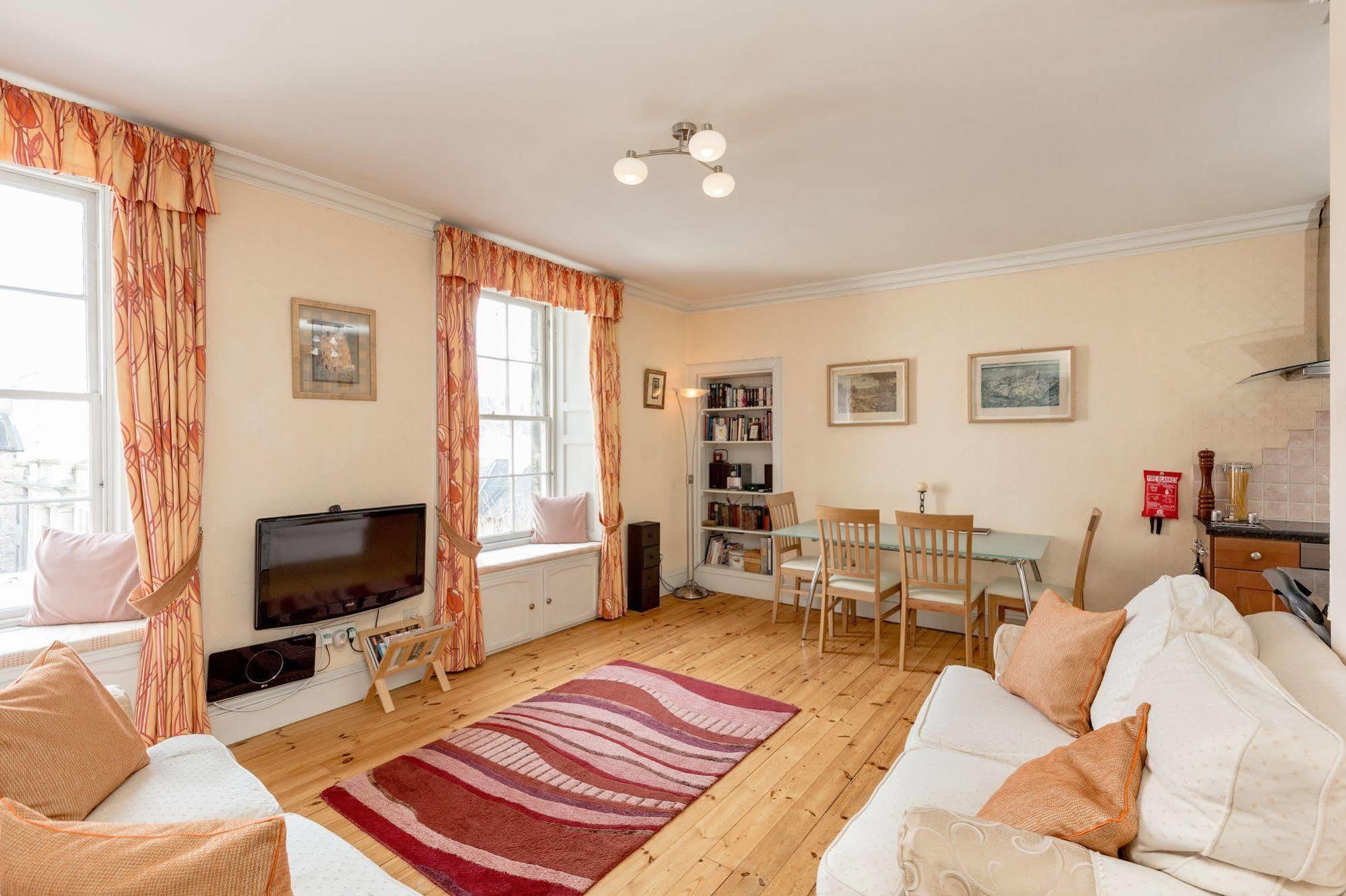 Silver Lining-royal Mile Apartment