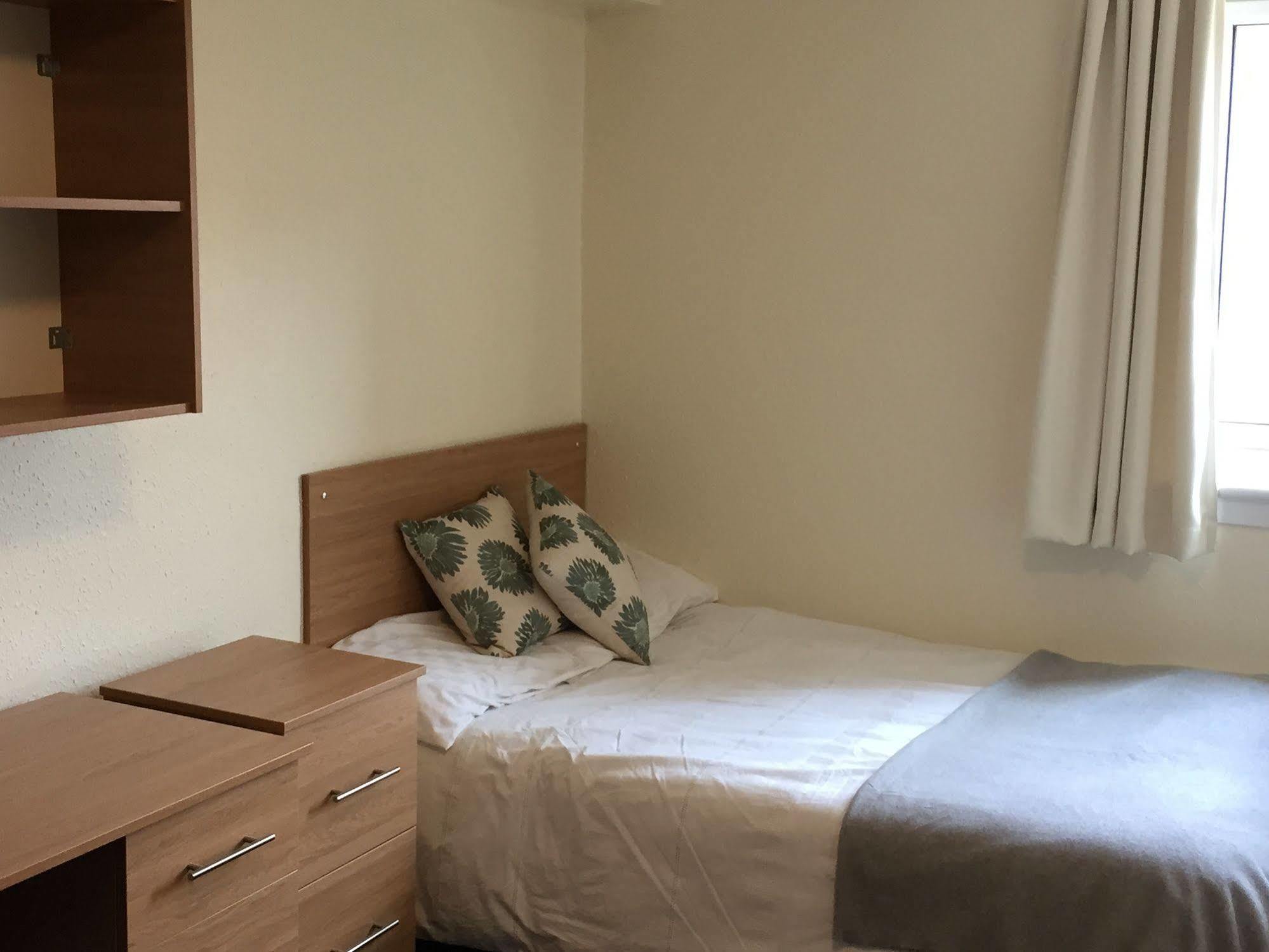 Destiny Student - Meadow Court * EDI