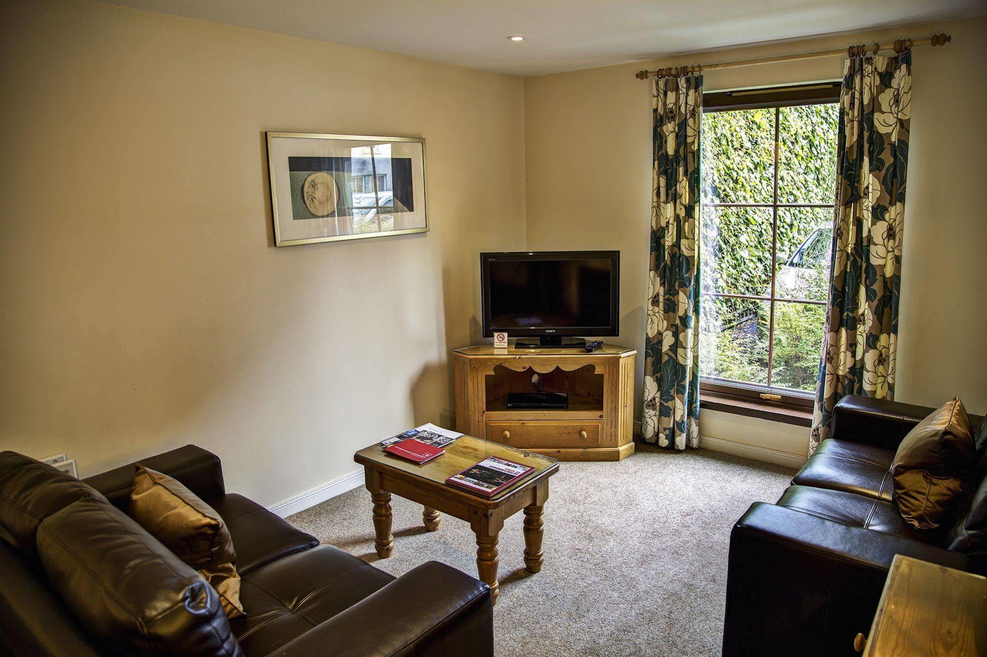 Aparthotel Fountain Court - Grove 4*
