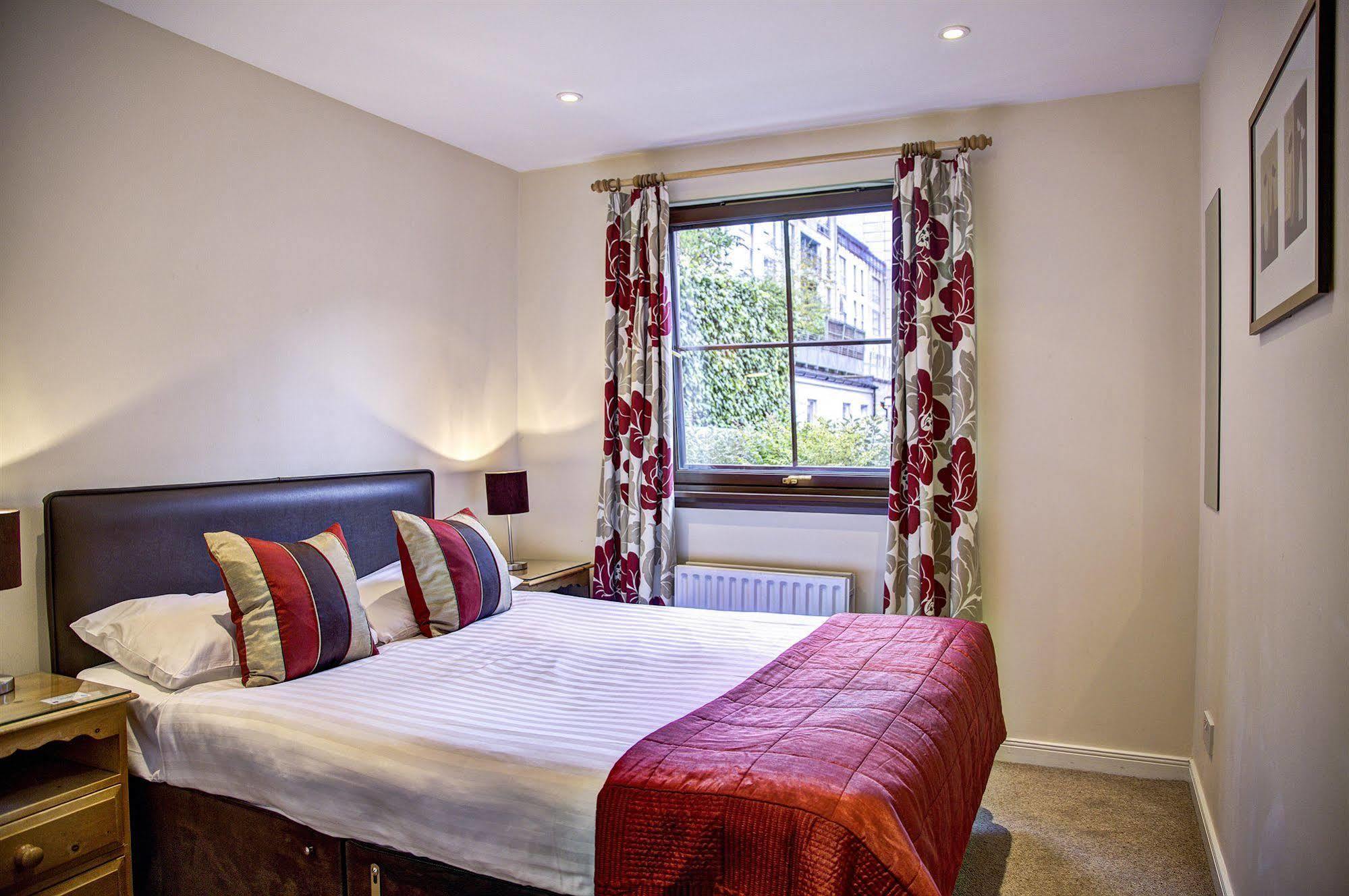 Aparthotel Fountain Court - Grove 4*