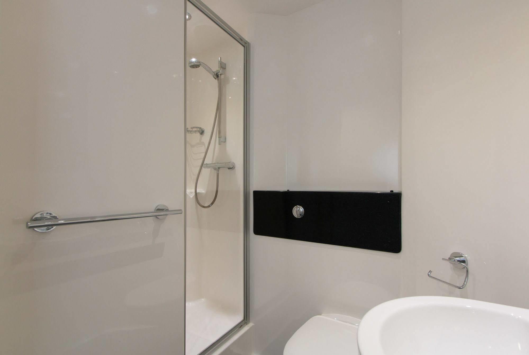 Destiny Student - Shrubhill Apartment Edinburgh