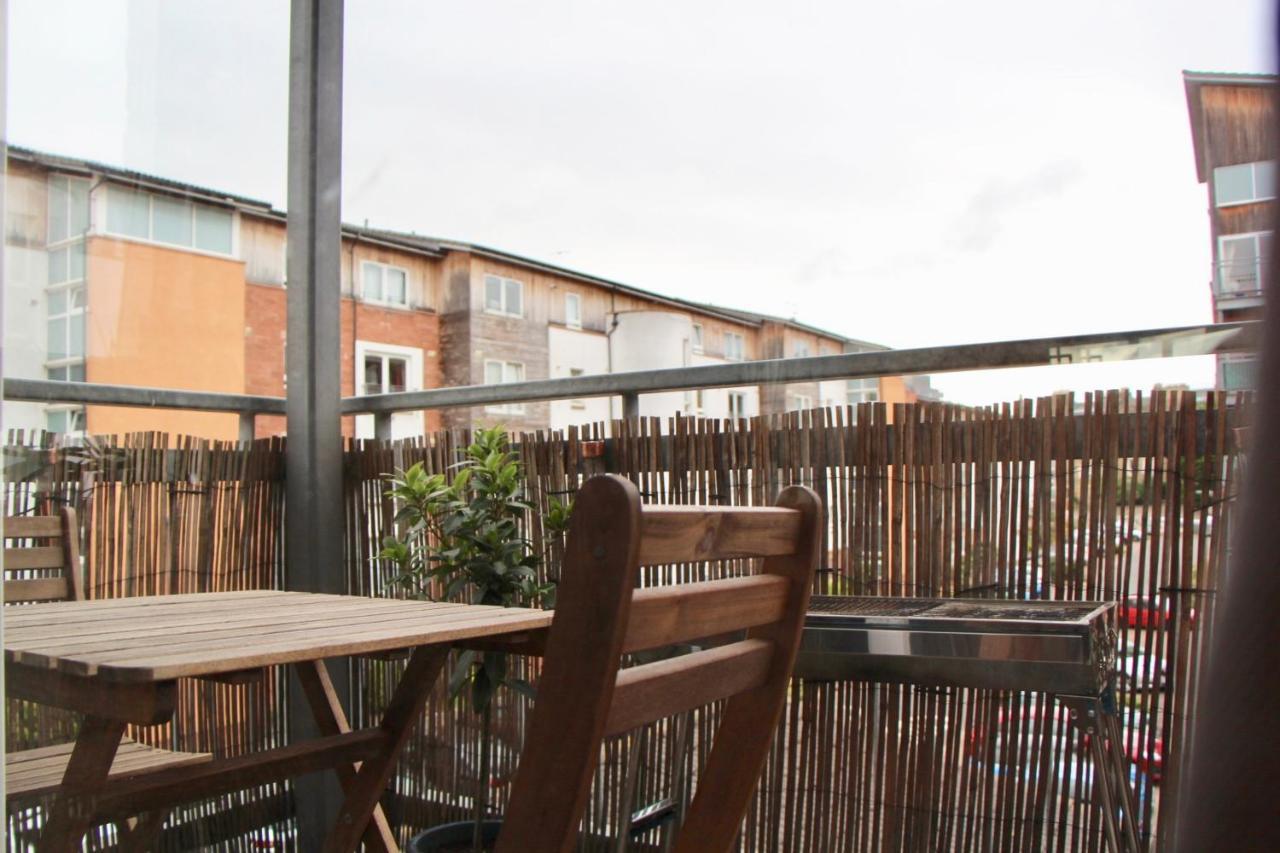 Modern Flat With A Lift And Balcony Apartment