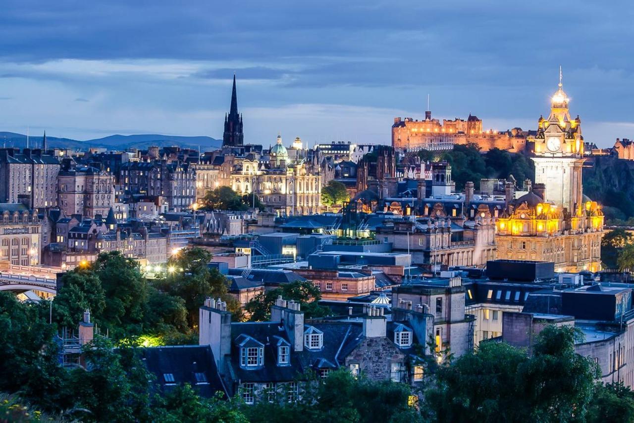 Altido Castle Terrace 3 Bedroom - Old Town Edinburgh