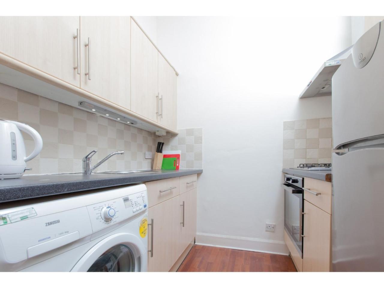 Homely Tenement For 2 Near Botanic Gardens * Edinburgh