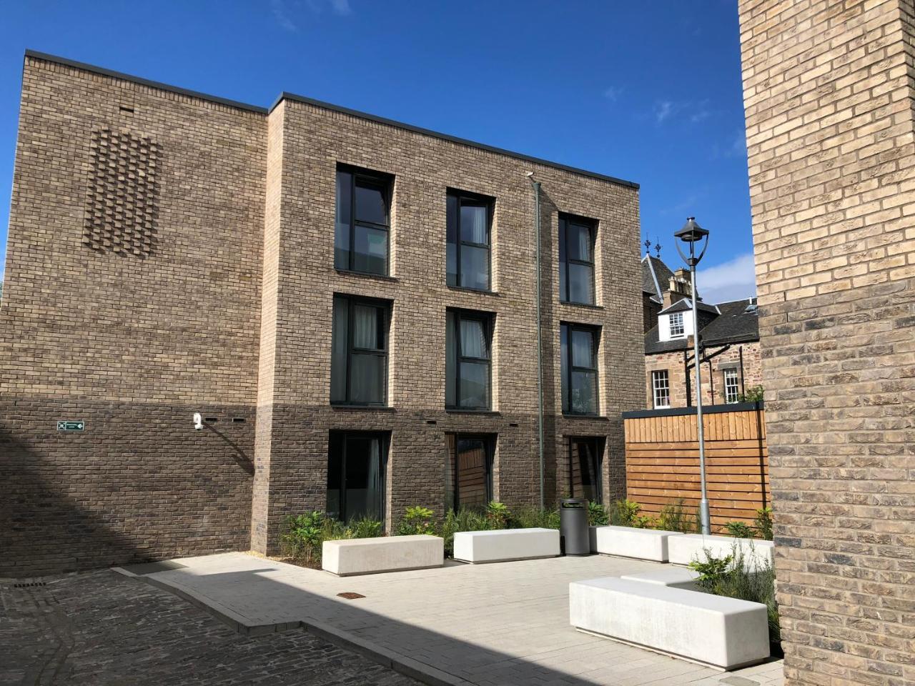 Student Castle Apartment