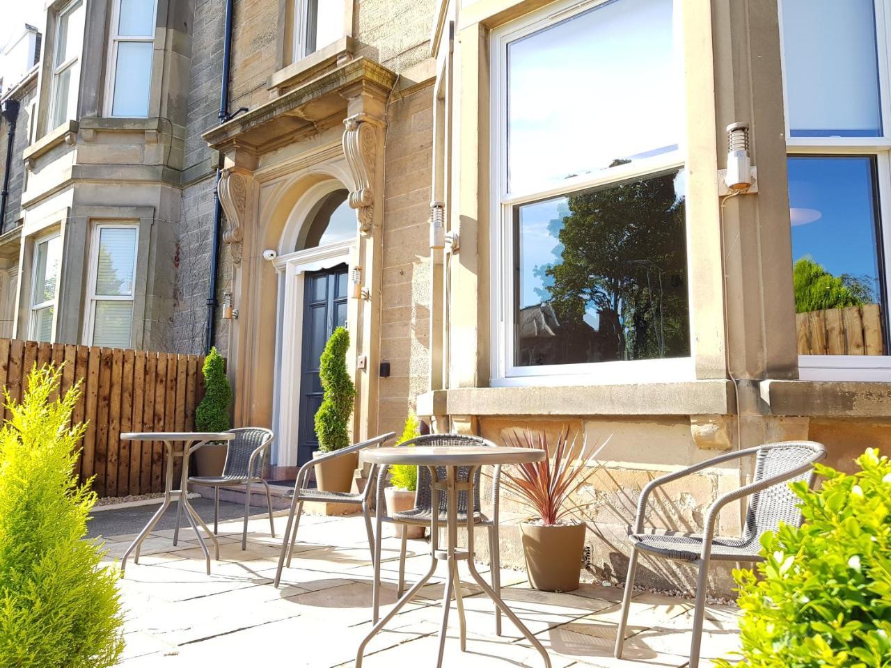 Guest house 18 Craigmillar Park