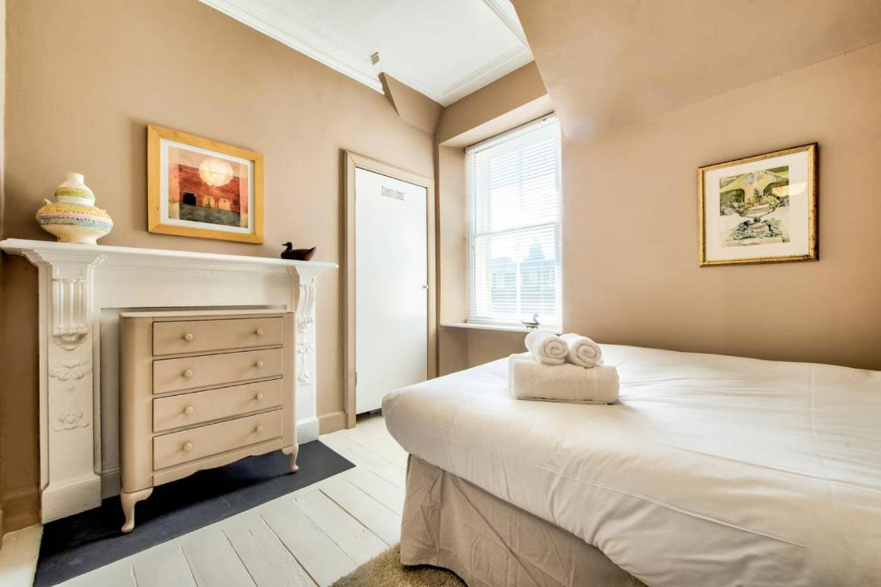 Apartment Joivy Famous St Mary's Street Old Town EDI