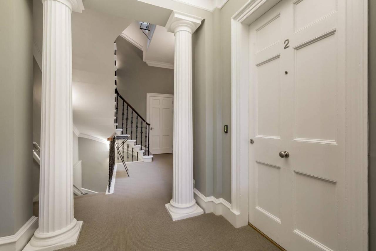 Joivy Spacious And Bright 1bed Apt, Short Walk From Princes Street Apartment