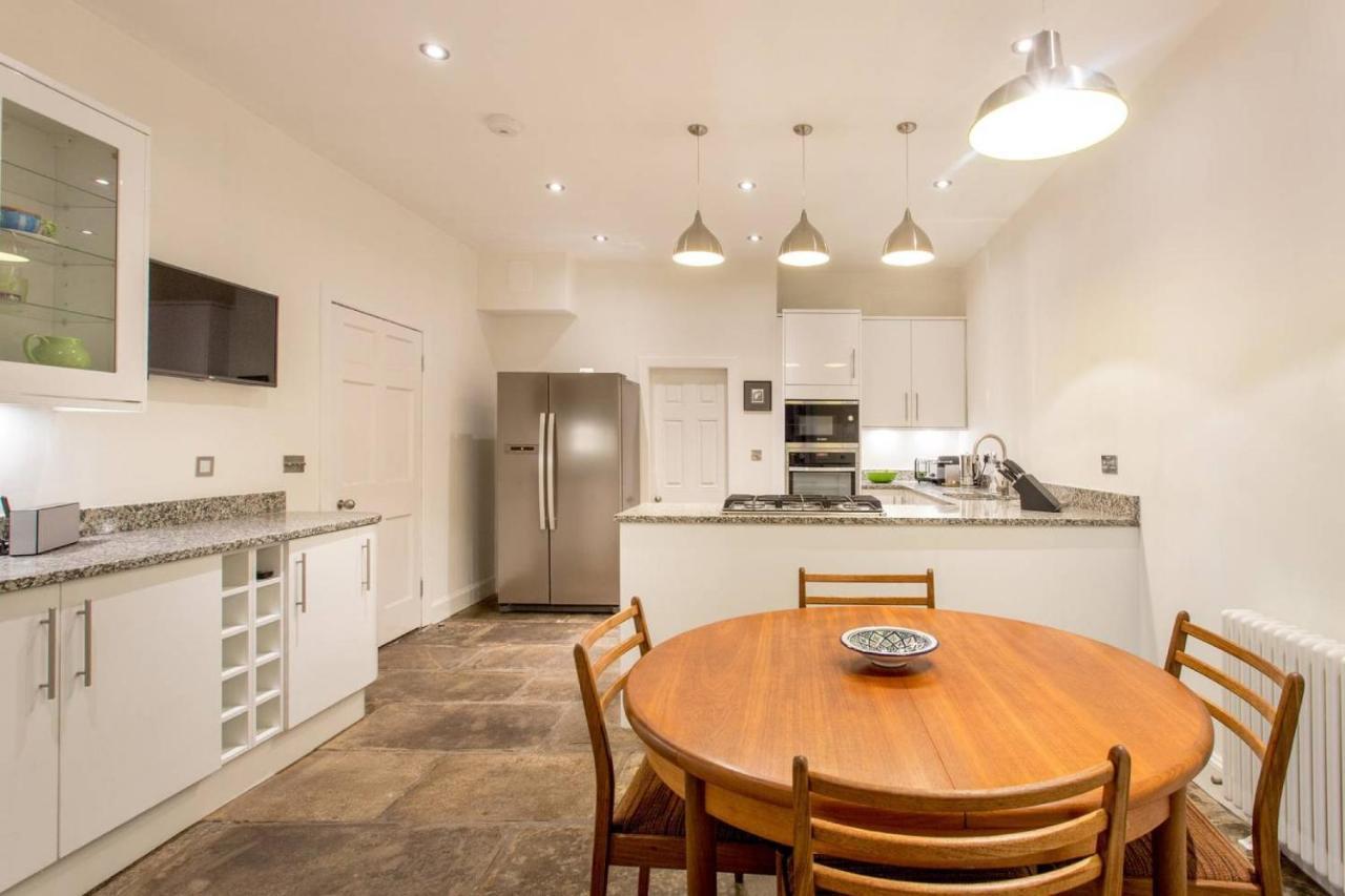 Joivy Spacious Flat With Garden In Centre