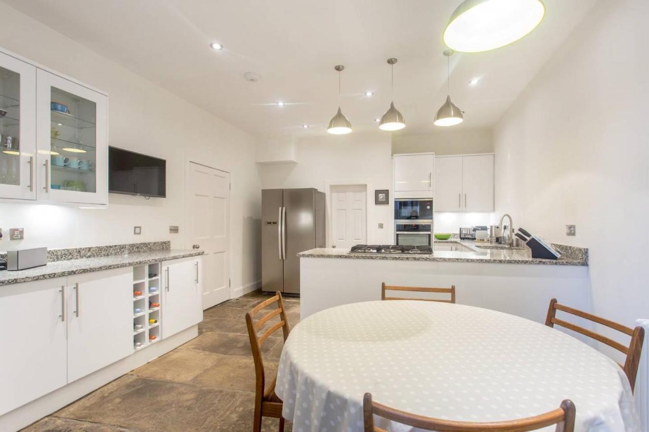 Joivy Spacious Flat With Garden In Centre Apartment *
