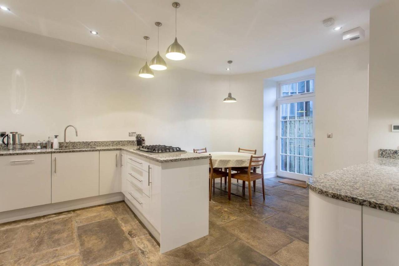 Joivy Spacious Flat With Garden In Centre Apartment Edinburgh