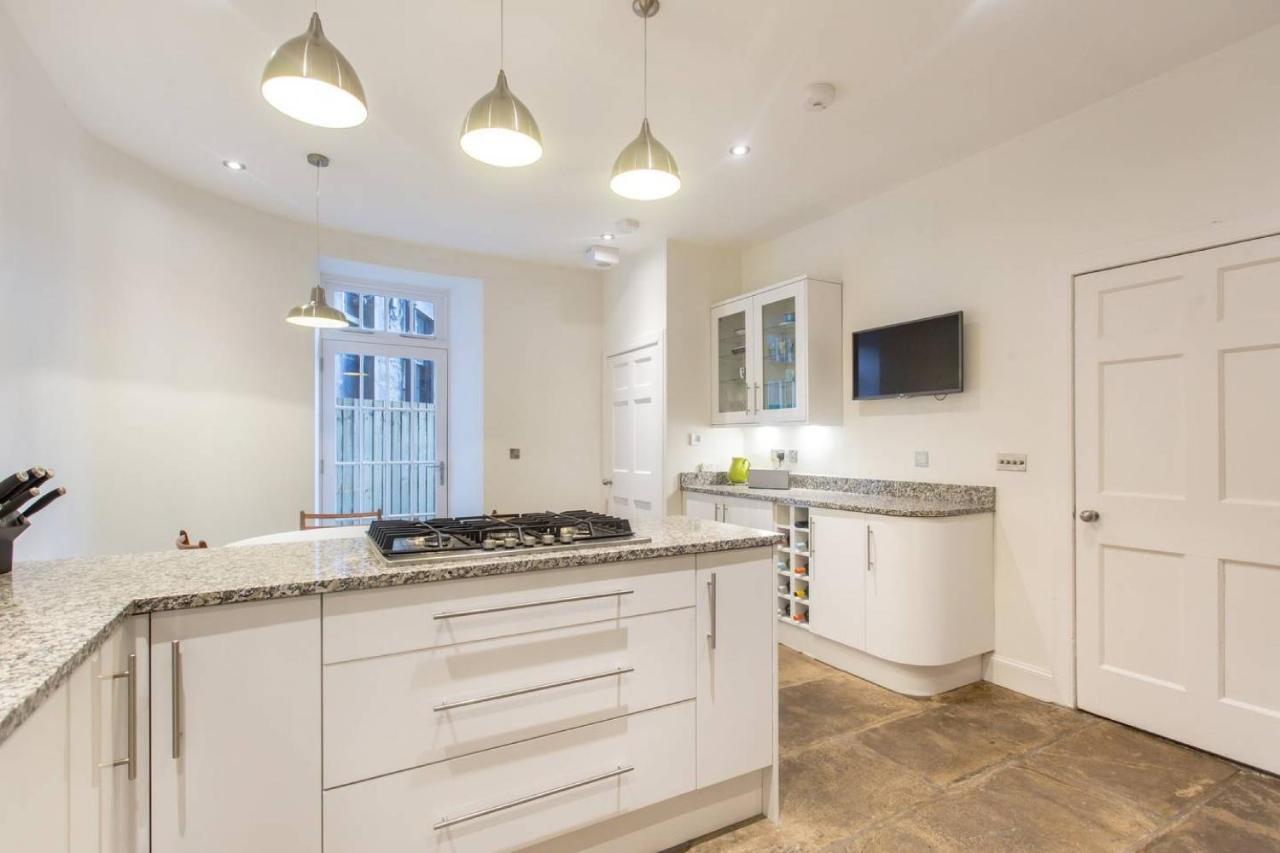 Joivy Spacious Flat With Garden In Centre Edinburgh