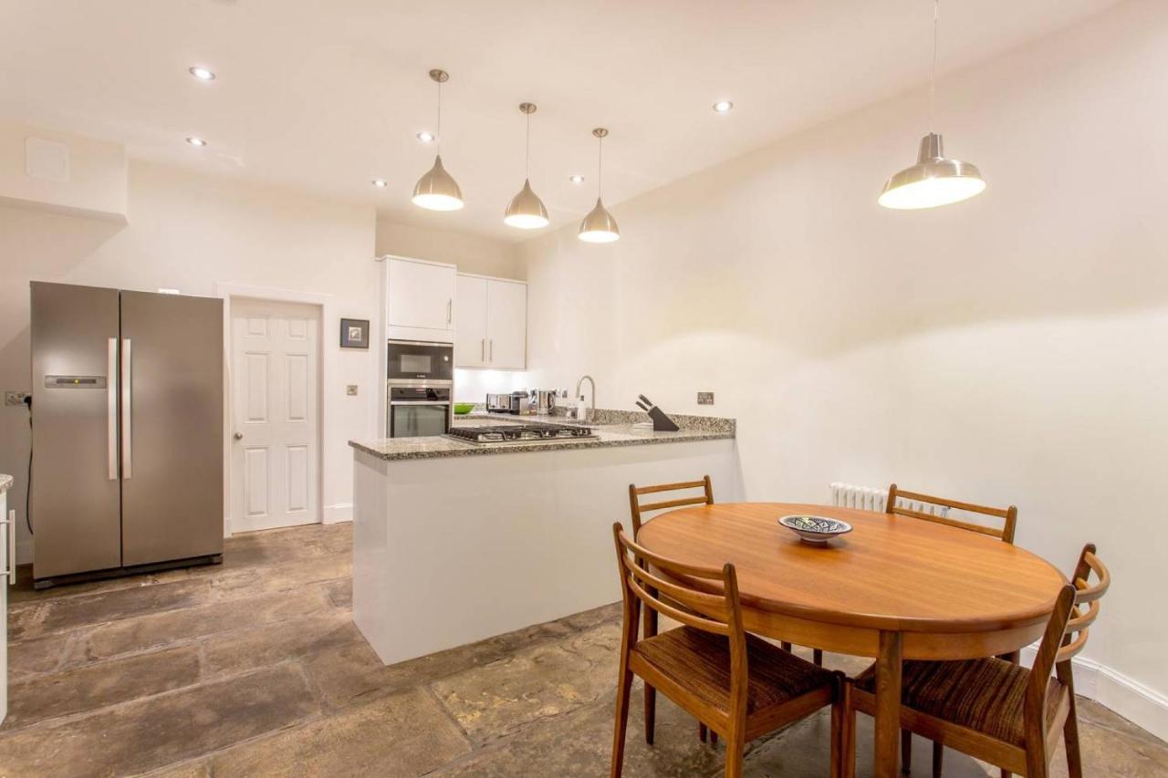 Joivy Spacious Flat With Garden In Centre Edinburgh