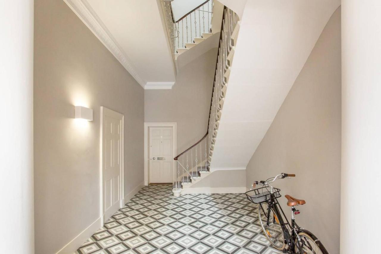 Apartment Altido Quiet Centre Spacious *