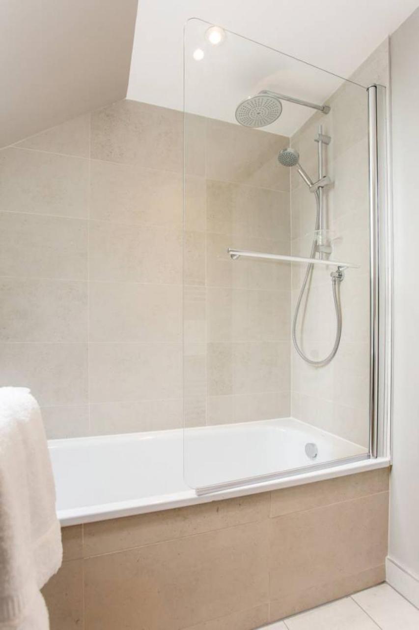Apartment Altido Quiet Centre Spacious