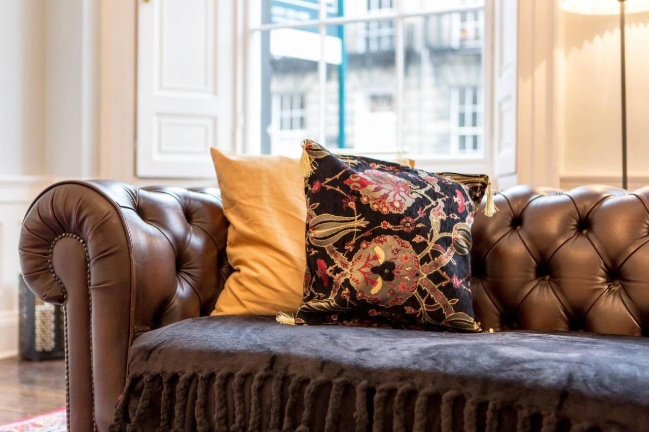 Joivy Converted Flat In Historic Building In New Town Apartment