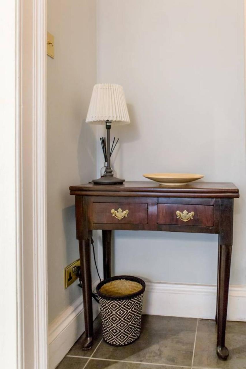 Joivy Converted Flat In Historic Building In New Town Apartment Edinburgh
