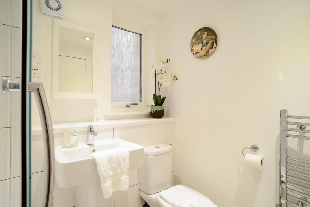 Apartment Altido Lovely For 4 With Free Parking Edinburgh