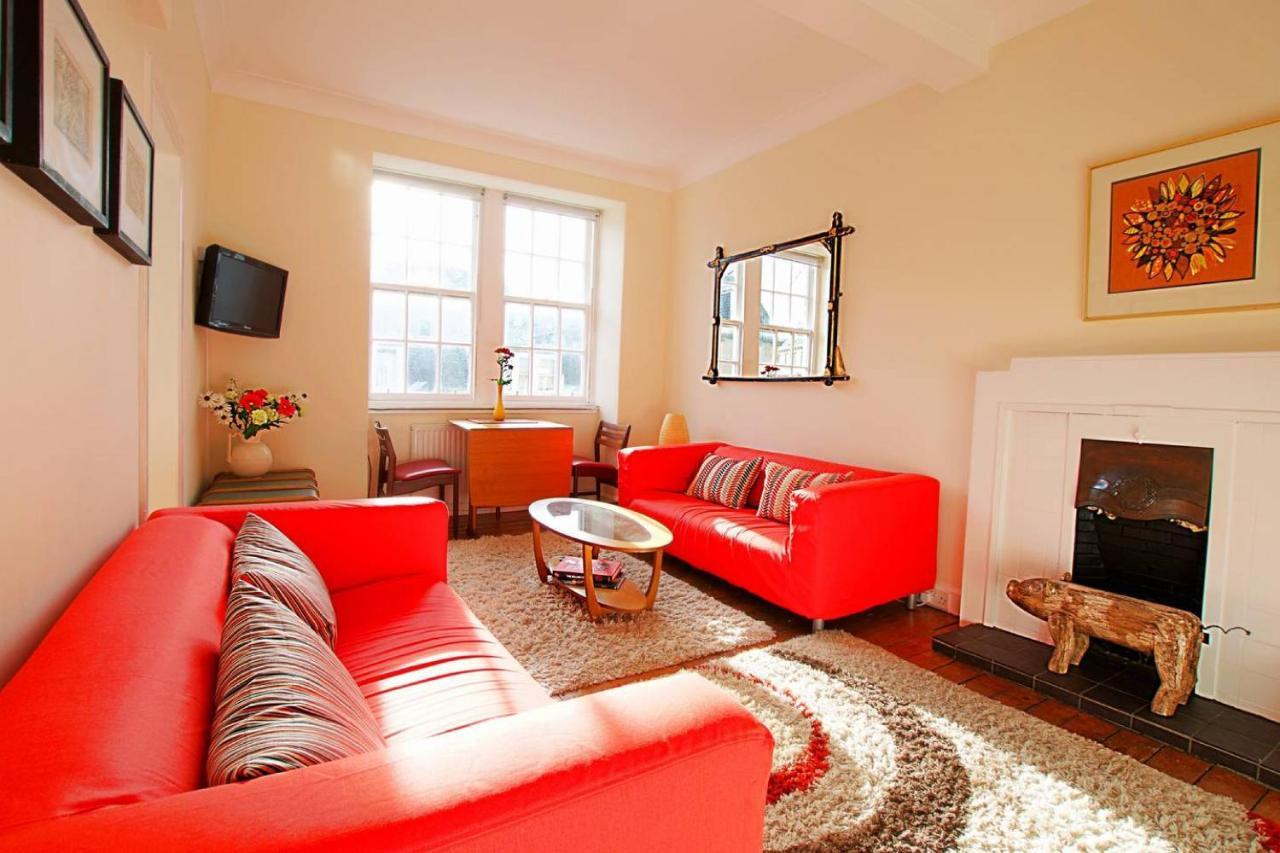 Joivy Bright Flat With Workspace In New Town Apartment