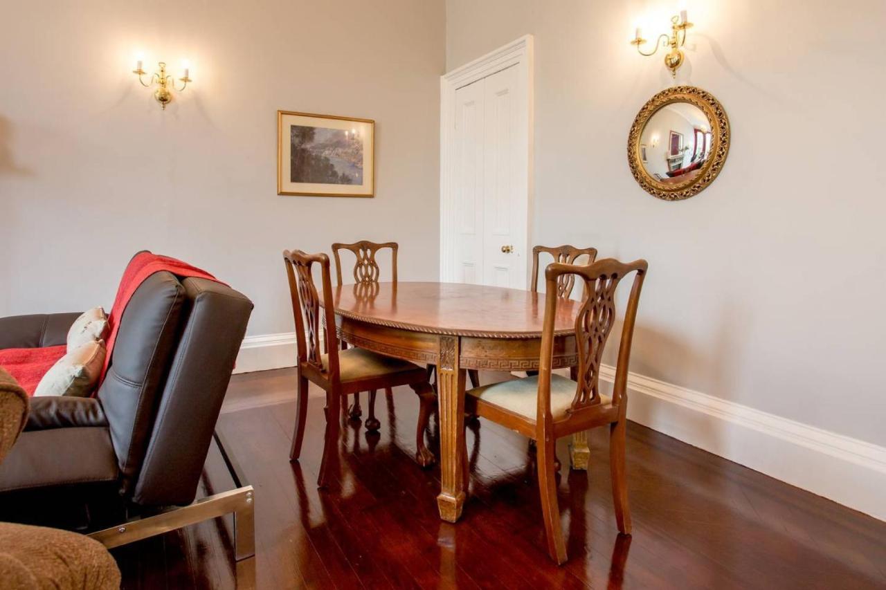 Joivy Spacious In New Town Prime Location Apartment *