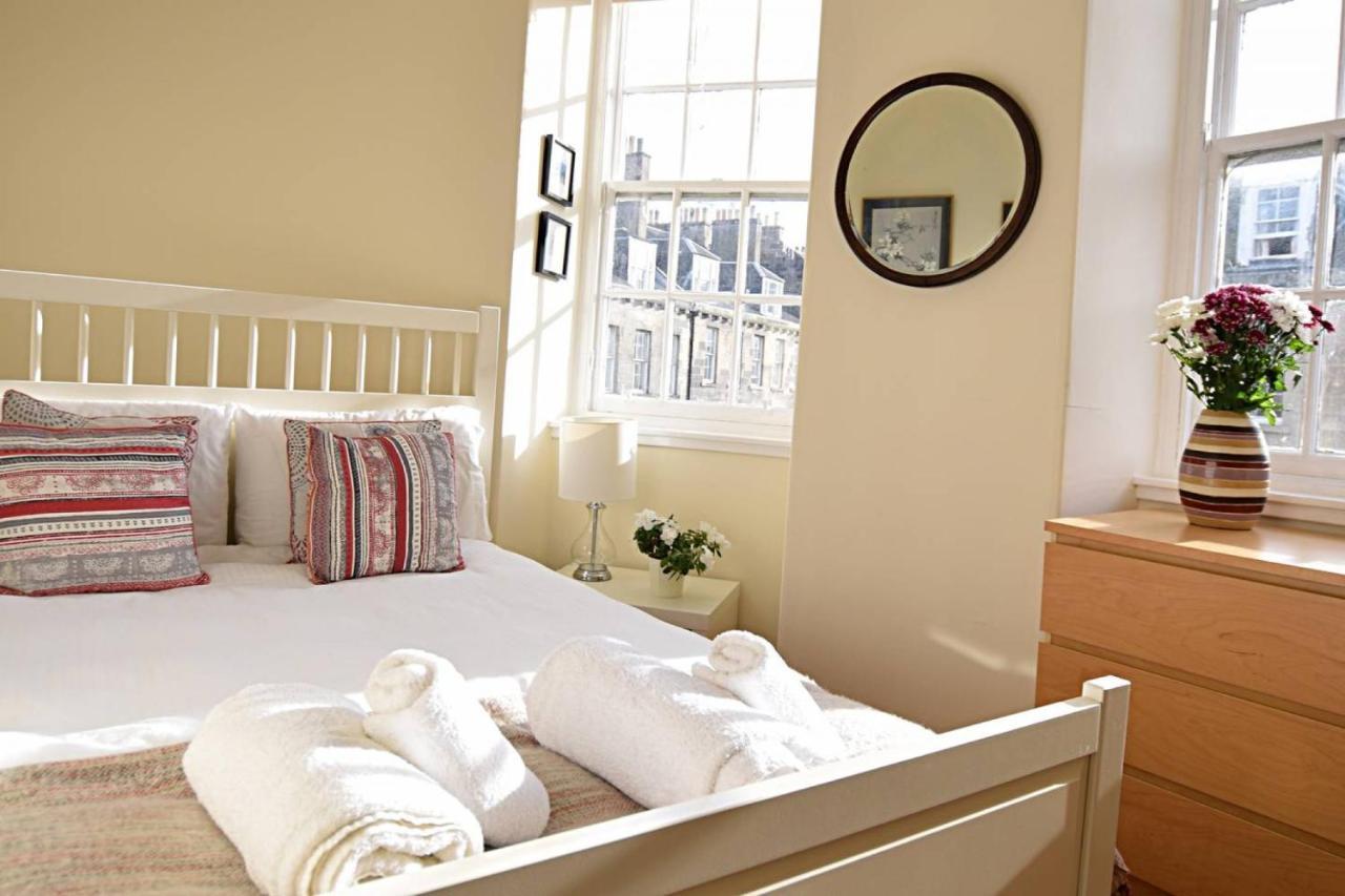 Joivy Bright Flat With Workspace In New Town Edinburgh