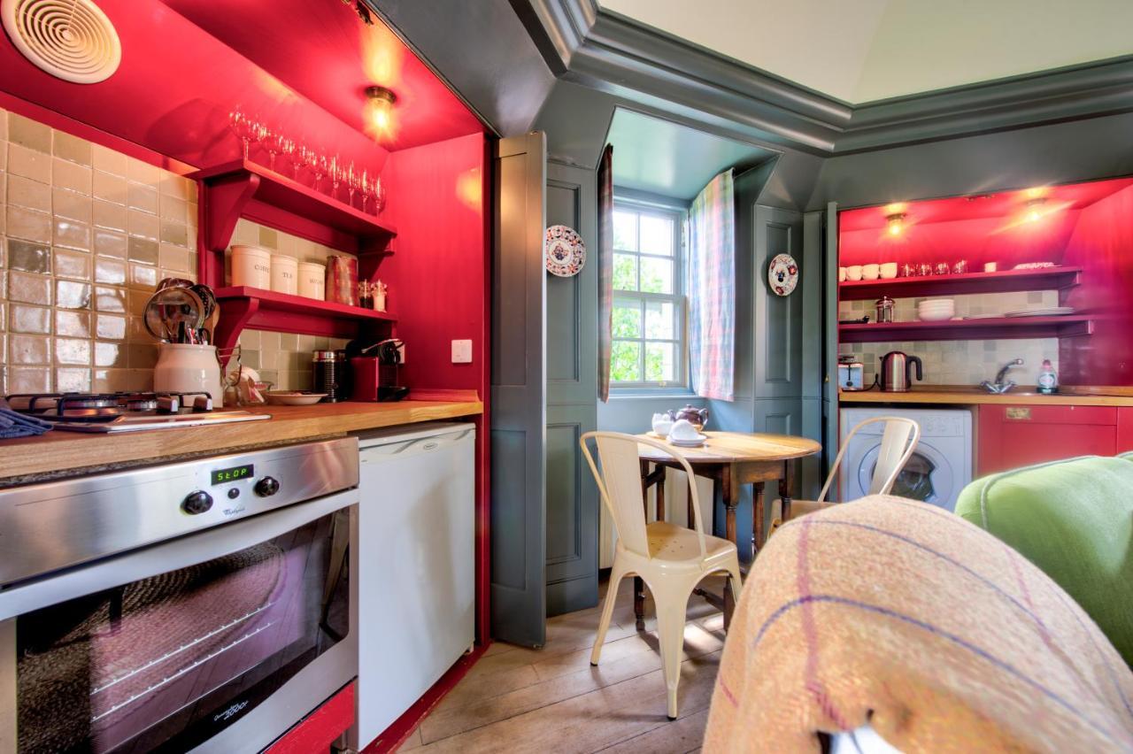Altido Rockhouse: Historic Gem - Photographer's Studio * Edinburgh
