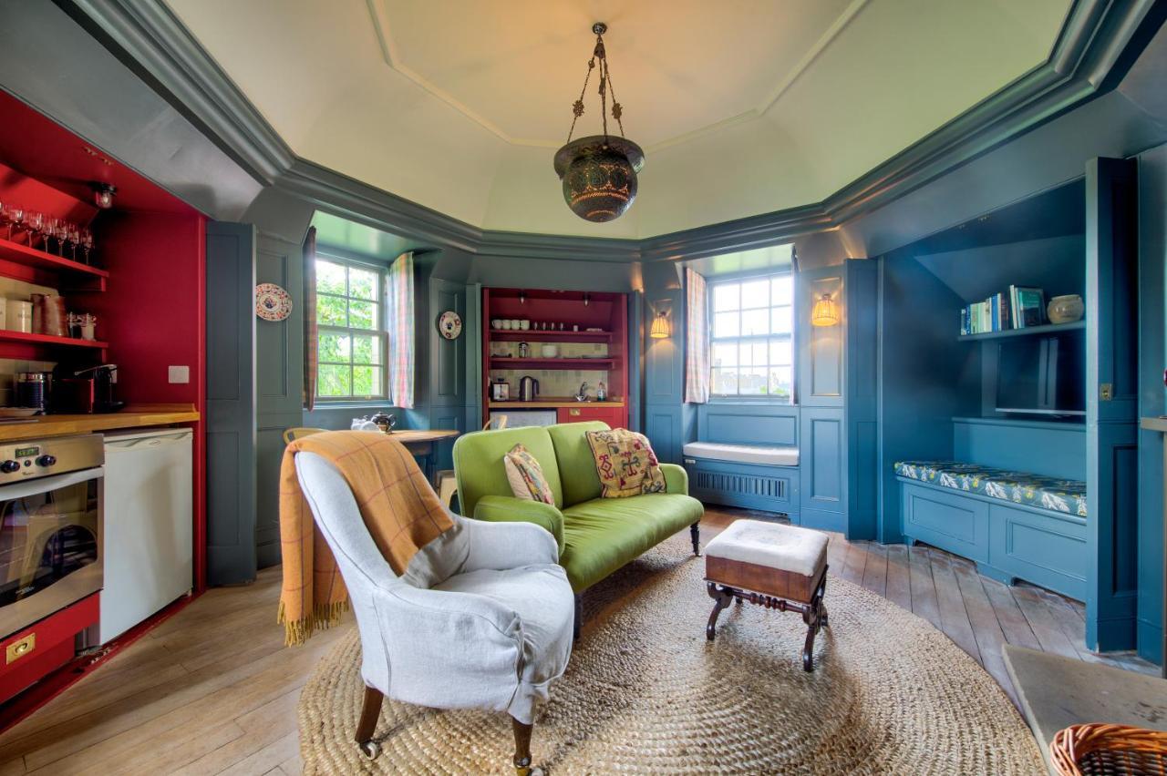 Altido Rockhouse: Historic Gem - Photographer's Studio * Edinburgh