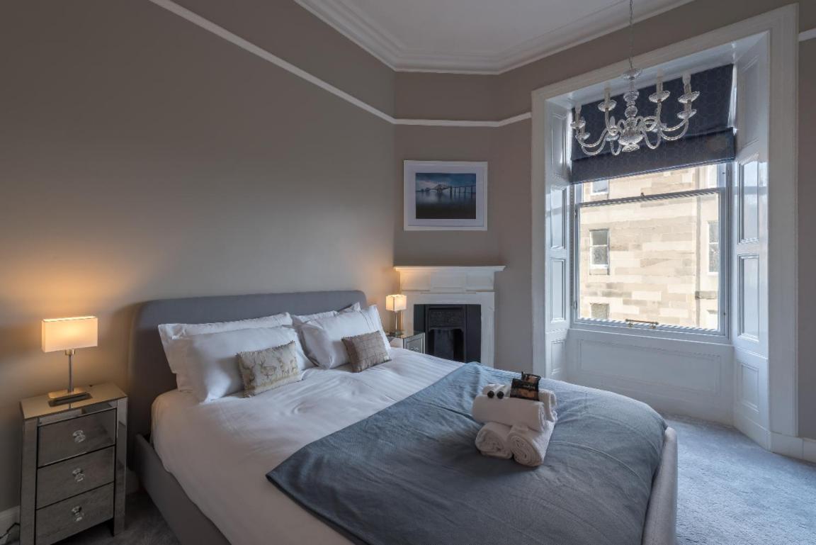 Bruntsfield Place - Beautiful 2 Bed With Spectacular Views! *