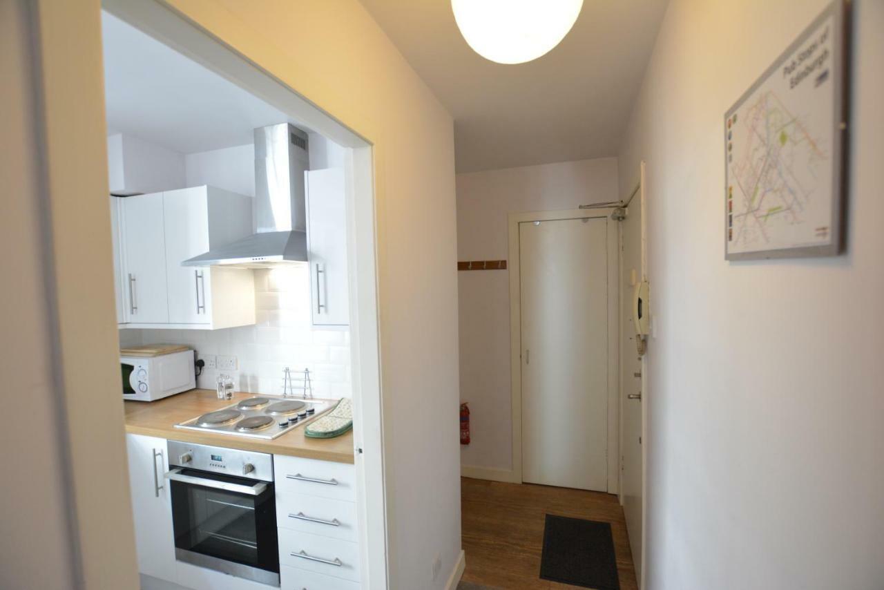 The Bolthole - Fantastic Old Town Location! *