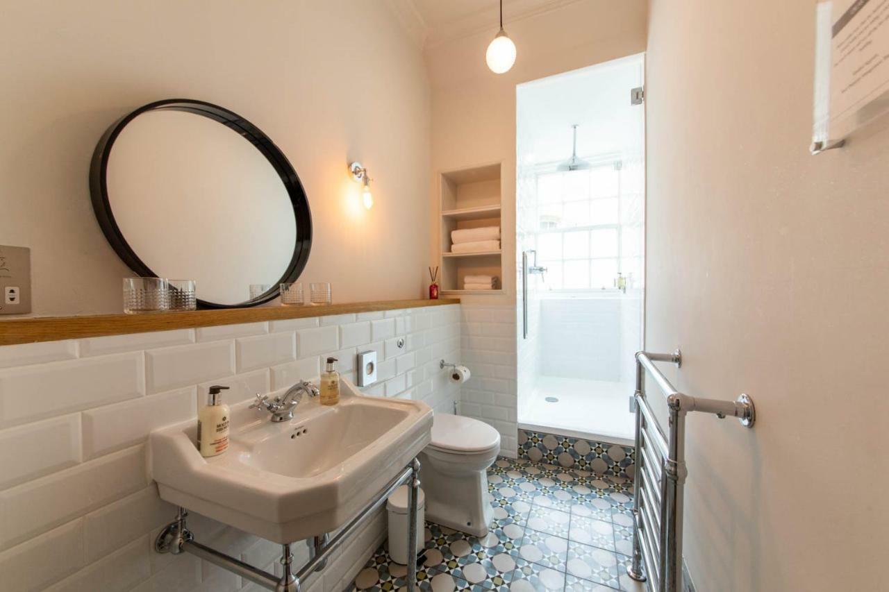 Linton Collection - The West Wing Apartment