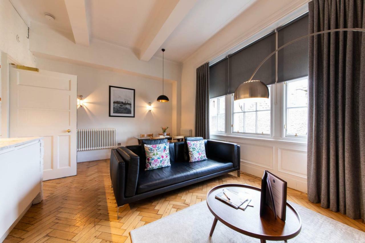Linton Collection - The West Wing